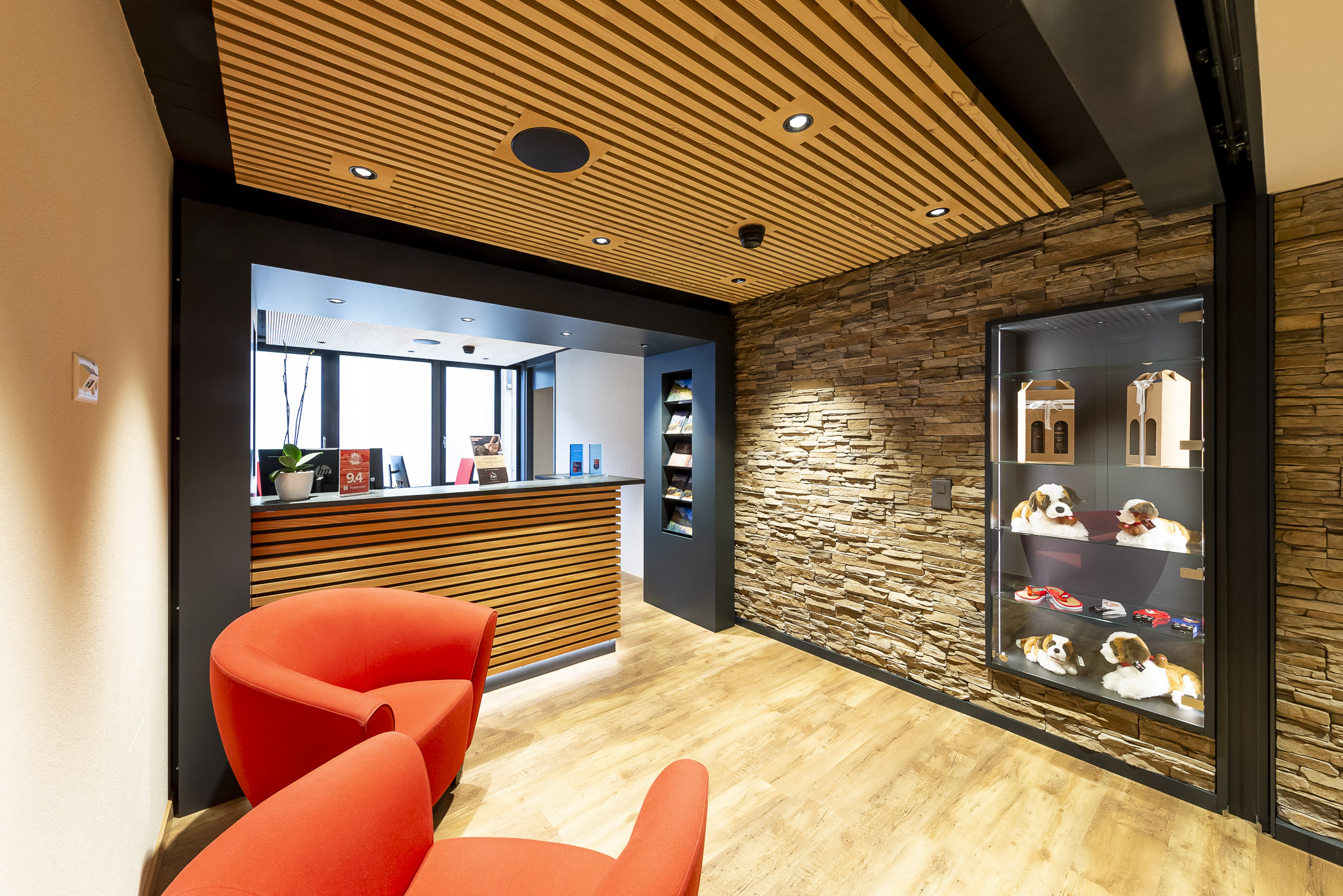 Hotel Eiger Grindelwald Reception 01